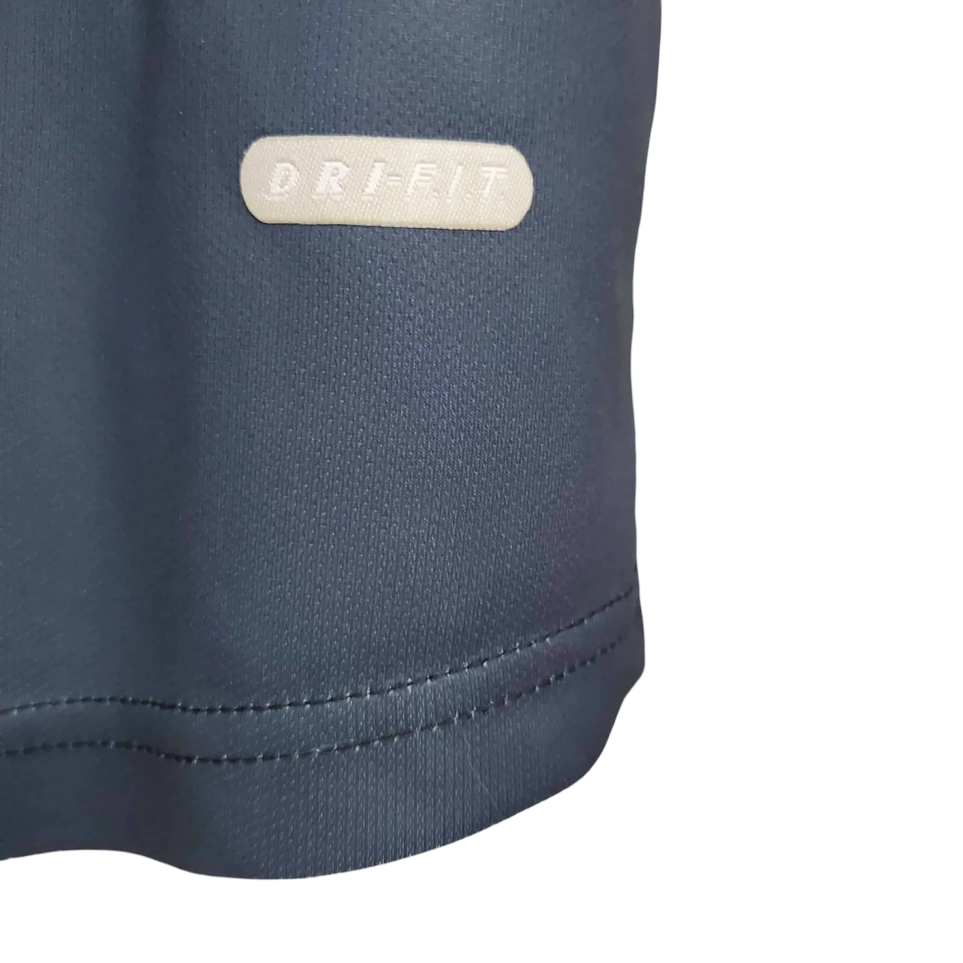 https://cdn.shopify.com/s/files/1/0826/7228/8075/files/20012002-paris-saint-germain-opel-3rd-black-retro-kit-336292.webp?v=1741198010