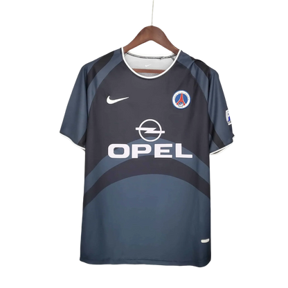 https://cdn.shopify.com/s/files/1/0826/7228/8075/files/20012002-paris-saint-germain-opel-3rd-black-retro-kit-339966.webp?v=1741198009