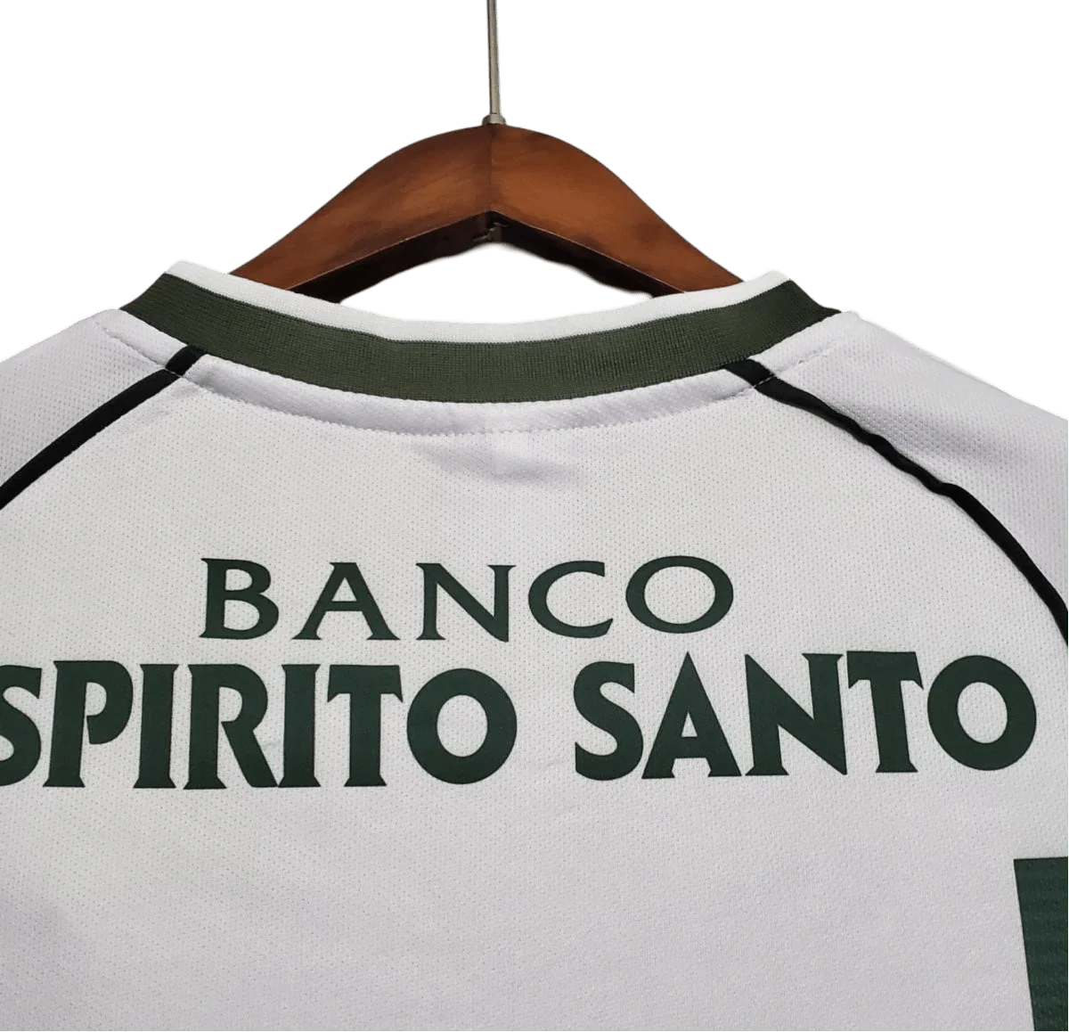 https://cdn.shopify.com/s/files/1/0826/7228/8075/files/20012002-sporting-lisbon-portugal-telecom-pt-home-retro-jersey-561079.webp?v=1741199337