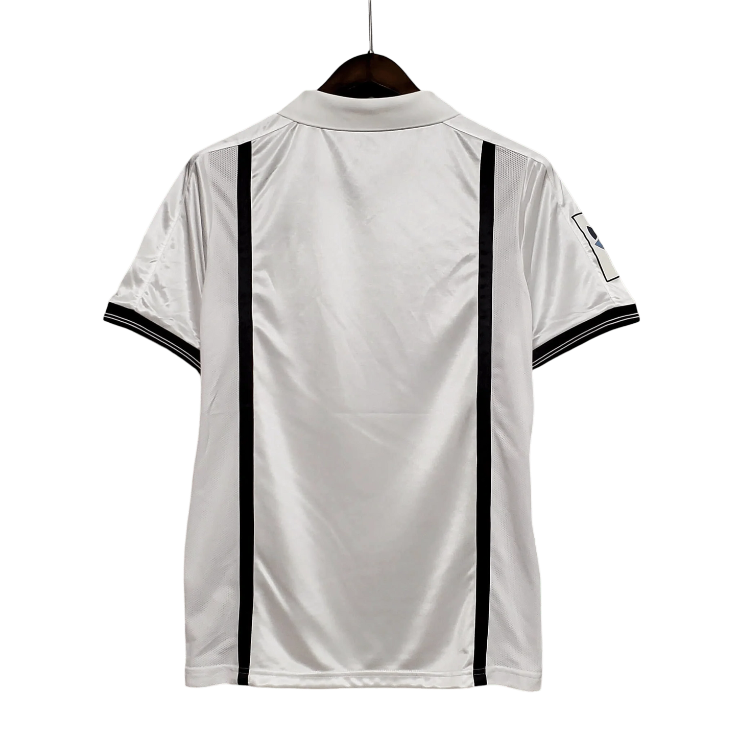 https://cdn.shopify.com/s/files/1/0826/7228/8075/files/20012002-valencia-terra-mitica-home-retro-kit-classickits433-197208.webp?v=1741199017