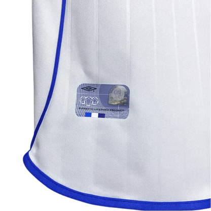 https://cdn.shopify.com/s/files/1/0826/7228/8075/files/20012003-chelsea-fly-emirates-away-retro-kit-classickits433-721705.webp?v=1741198340