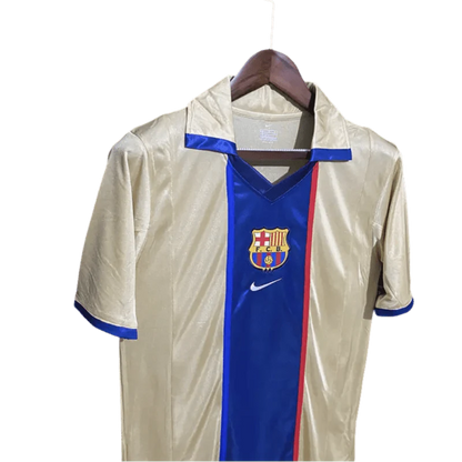 https://cdn.shopify.com/s/files/1/0826/7228/8075/files/20012003-fc-barcelona-away-retro-kit-668632.webp?v=1741197556