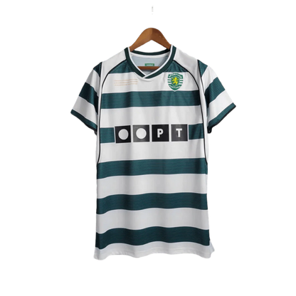 https://cdn.shopify.com/s/files/1/0826/7228/8075/files/20012003-sporting-lisbon-home-retro-jersey-at-govintagejersey-store-818947.webp?v=1741199325