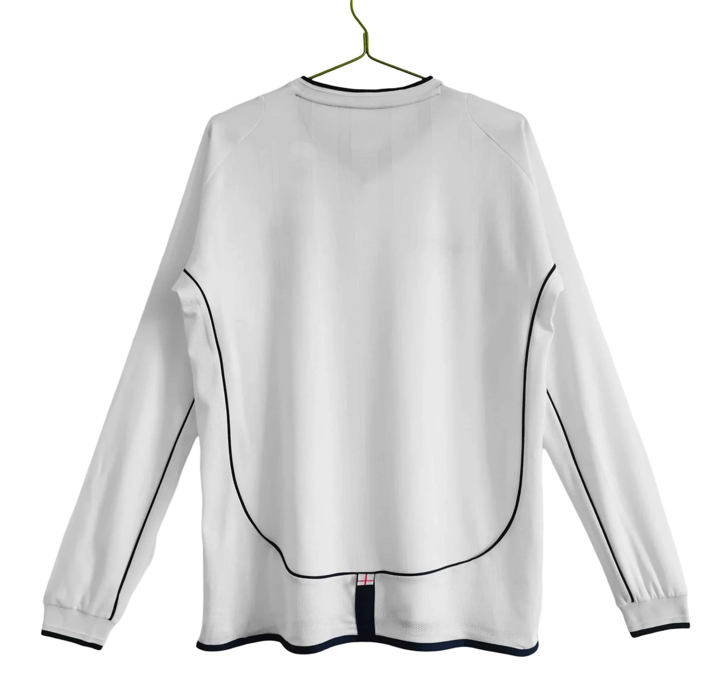 https://cdn.shopify.com/s/files/1/0826/7228/8075/files/2002-england-home-retro-kit-long-sleeves-513899.webp?v=1741197043
