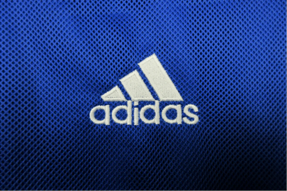 https://cdn.shopify.com/s/files/1/0826/7228/8075/files/2002-france-home-retro-kit-858057.webp?v=1741197156