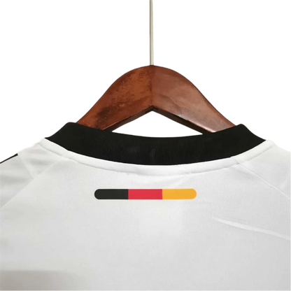 https://cdn.shopify.com/s/files/1/0826/7228/8075/files/2002-germany-home-retro-kit-414723.webp?v=1741197029