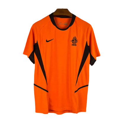 https://cdn.shopify.com/s/files/1/0826/7228/8075/files/2002-netherlands-home-retro-kit-948540.webp?v=1741196955