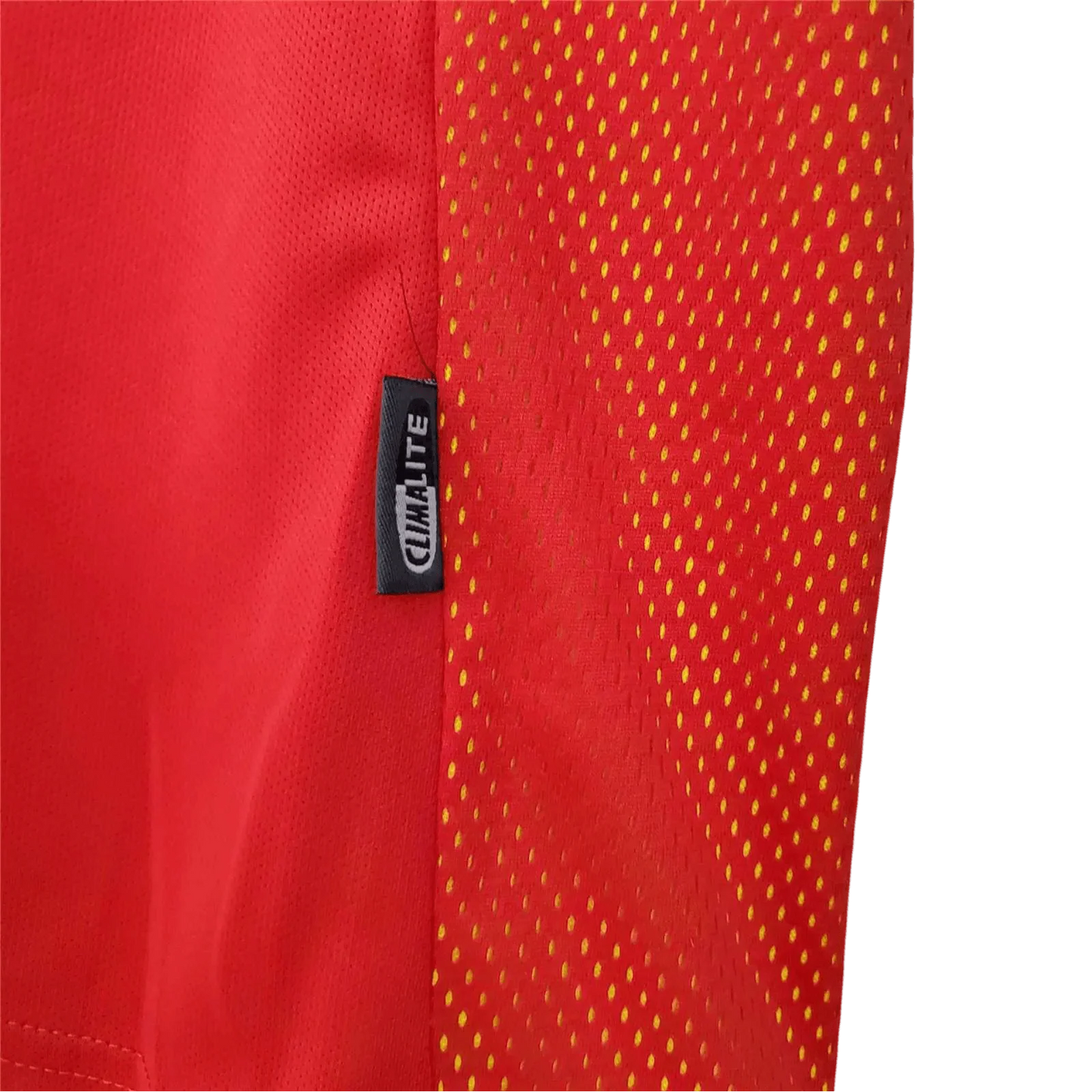 https://cdn.shopify.com/s/files/1/0826/7228/8075/files/2002-spain-home-red-retro-kit-884193.webp?v=1741197165