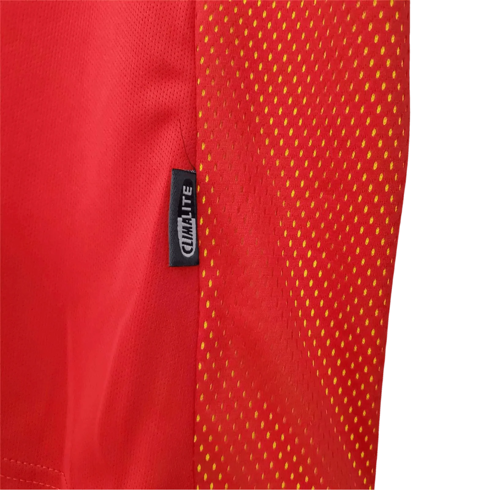 https://cdn.shopify.com/s/files/1/0826/7228/8075/files/2002-spain-home-red-retro-kit-884193.webp?v=1741197165
