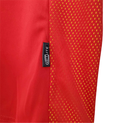 https://cdn.shopify.com/s/files/1/0826/7228/8075/files/2002-spain-home-red-retro-kit-884193.webp?v=1741197165