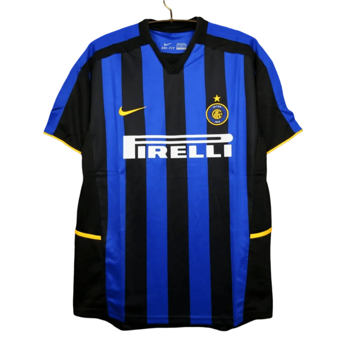 https://cdn.shopify.com/s/files/1/0826/7228/8075/files/20022003-inter-milan-pirelli-home-retro-kit-518887.webp?v=1741197439