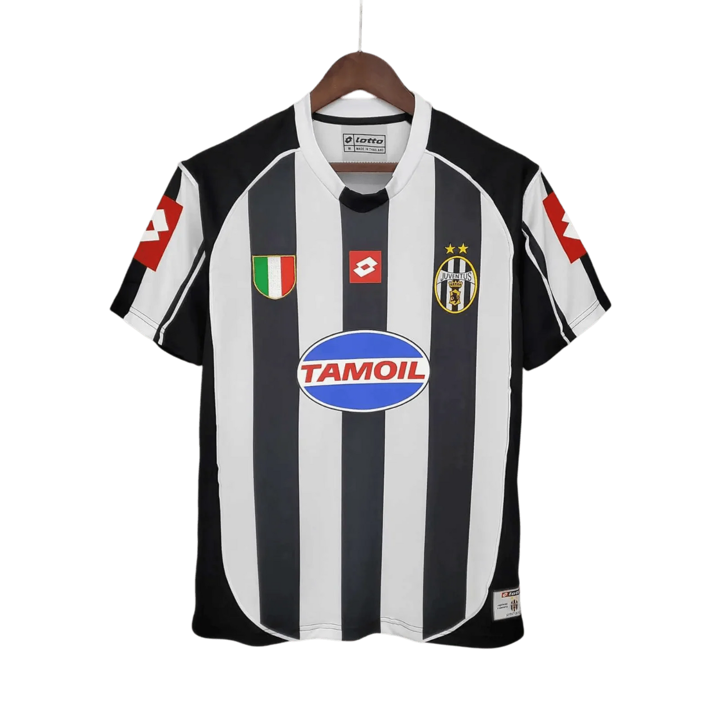 https://cdn.shopify.com/s/files/1/0826/7228/8075/files/20022003-juventus-tamoil-home-retro-kit-626724.webp?v=1741197298