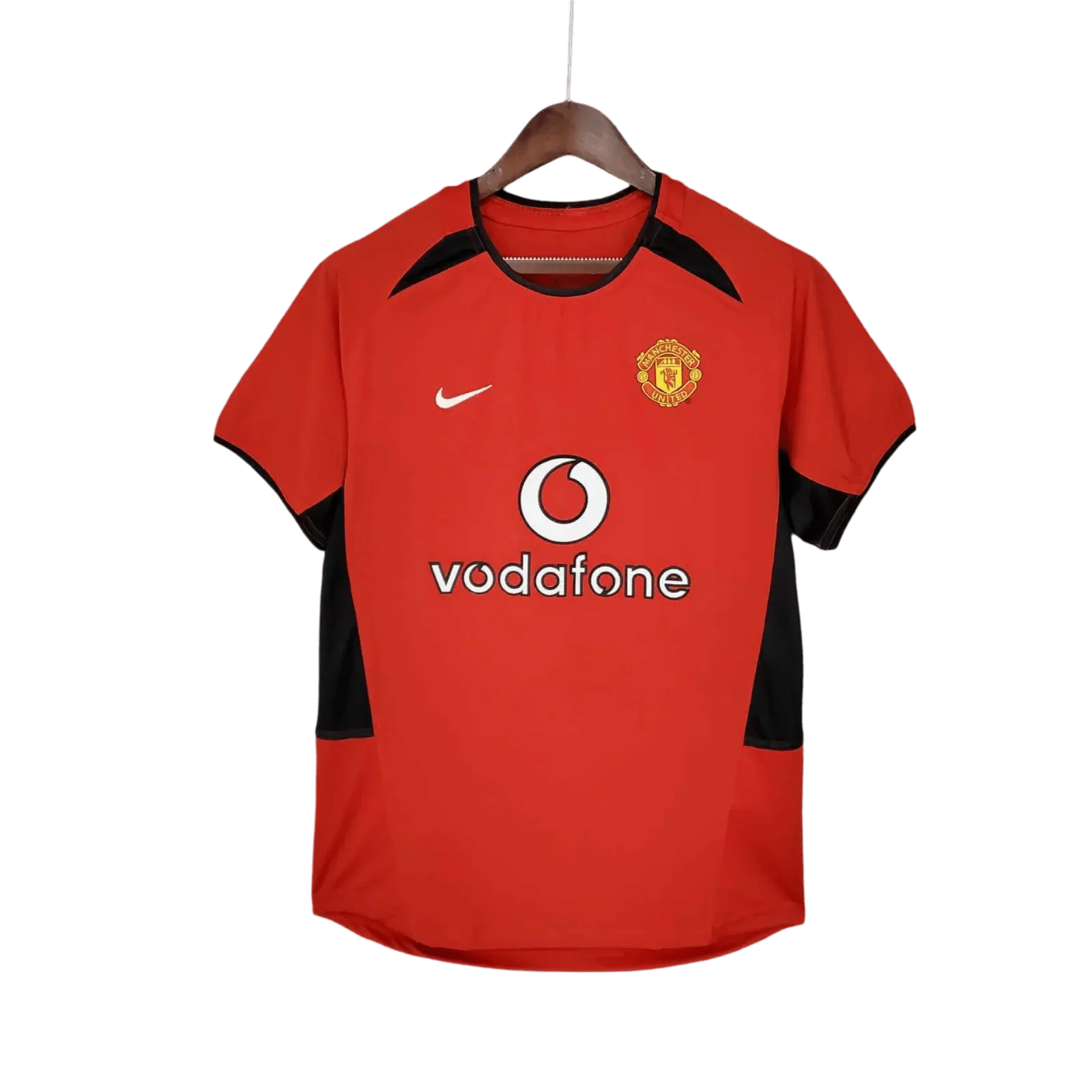 https://cdn.shopify.com/s/files/1/0826/7228/8075/files/20022003-manchester-united-vodafone-home-retro-kit-classickits433-325974.webp?v=1741197752