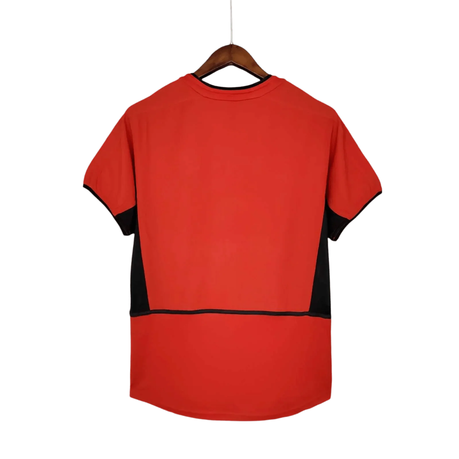 https://cdn.shopify.com/s/files/1/0826/7228/8075/files/20022003-manchester-united-vodafone-home-retro-kit-classickits433-653087.webp?v=1741197750