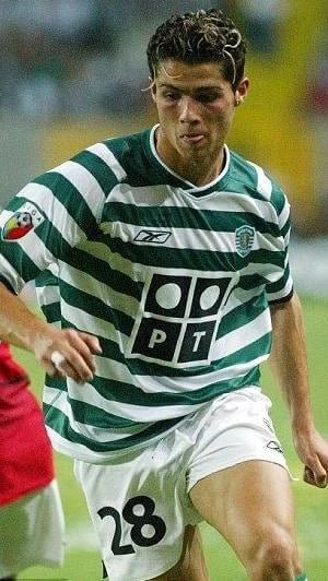 https://cdn.shopify.com/s/files/1/0826/7228/8075/files/20022003-sporting-lisbon-portugal-telecom-pt-home-retro-jersey-360789.webp?v=1741199327