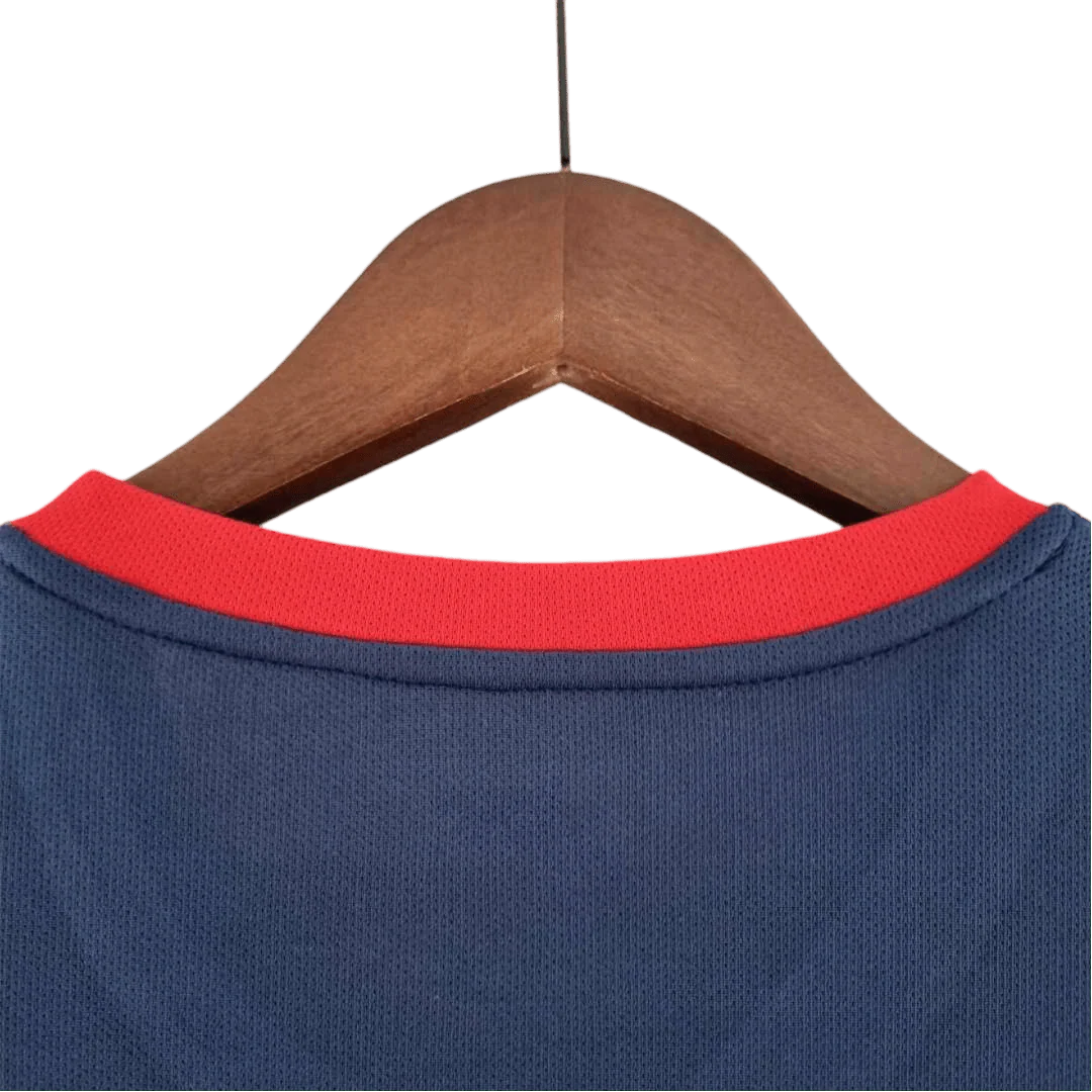https://cdn.shopify.com/s/files/1/0826/7228/8075/files/20022004-arsenal-sponsor-o2-blue-away-retro-kit-classickits433-752982.webp?v=1741199335
