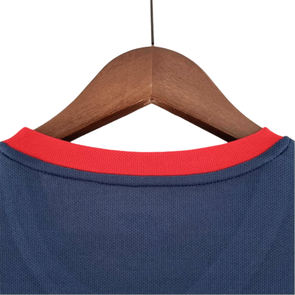 https://cdn.shopify.com/s/files/1/0826/7228/8075/files/20022004-arsenal-sponsor-o2-blue-away-retro-kit-classickits433-752982.webp?v=1741199335