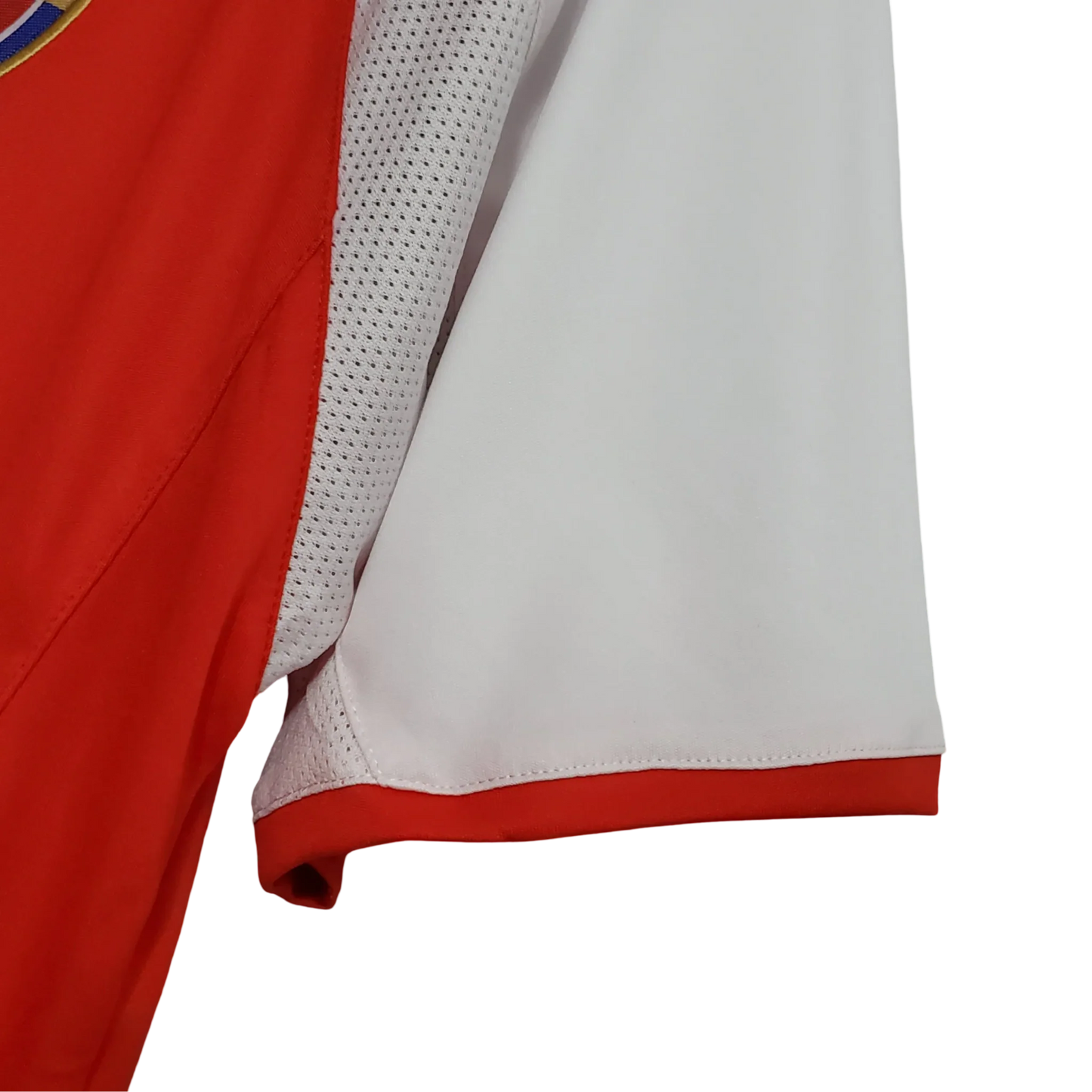 https://cdn.shopify.com/s/files/1/0826/7228/8075/files/20022004-arsenal-sponsor-o2-home-retro-kit-classickits433-244220.webp?v=1741198449