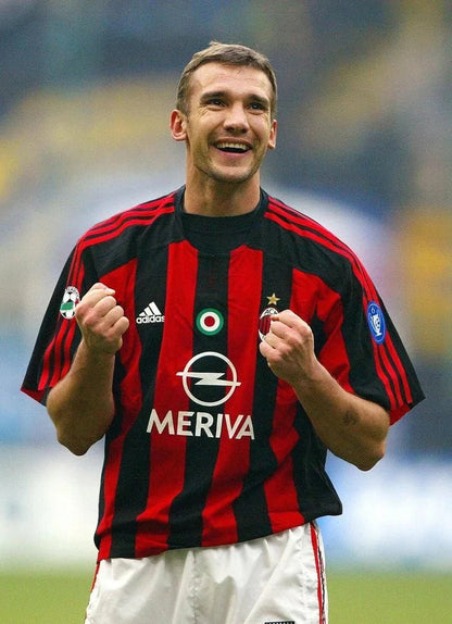 https://cdn.shopify.com/s/files/1/0826/7228/8075/files/20032004-ac-milan-opel-meriva-home-retro-kit-classickits433-775677.webp?v=1741198870
