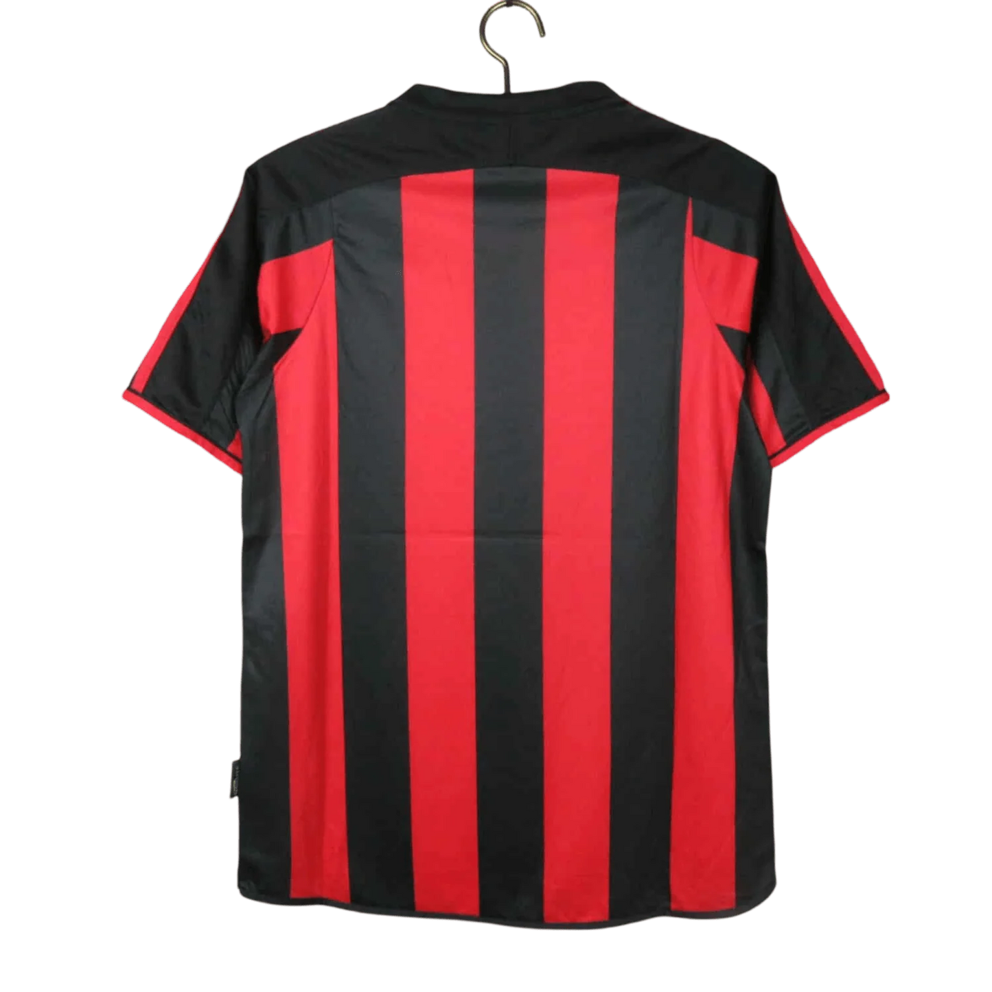 https://cdn.shopify.com/s/files/1/0826/7228/8075/files/20032004-ac-milan-opel-meriva-home-retro-kit-classickits433-780358.webp?v=1741198871