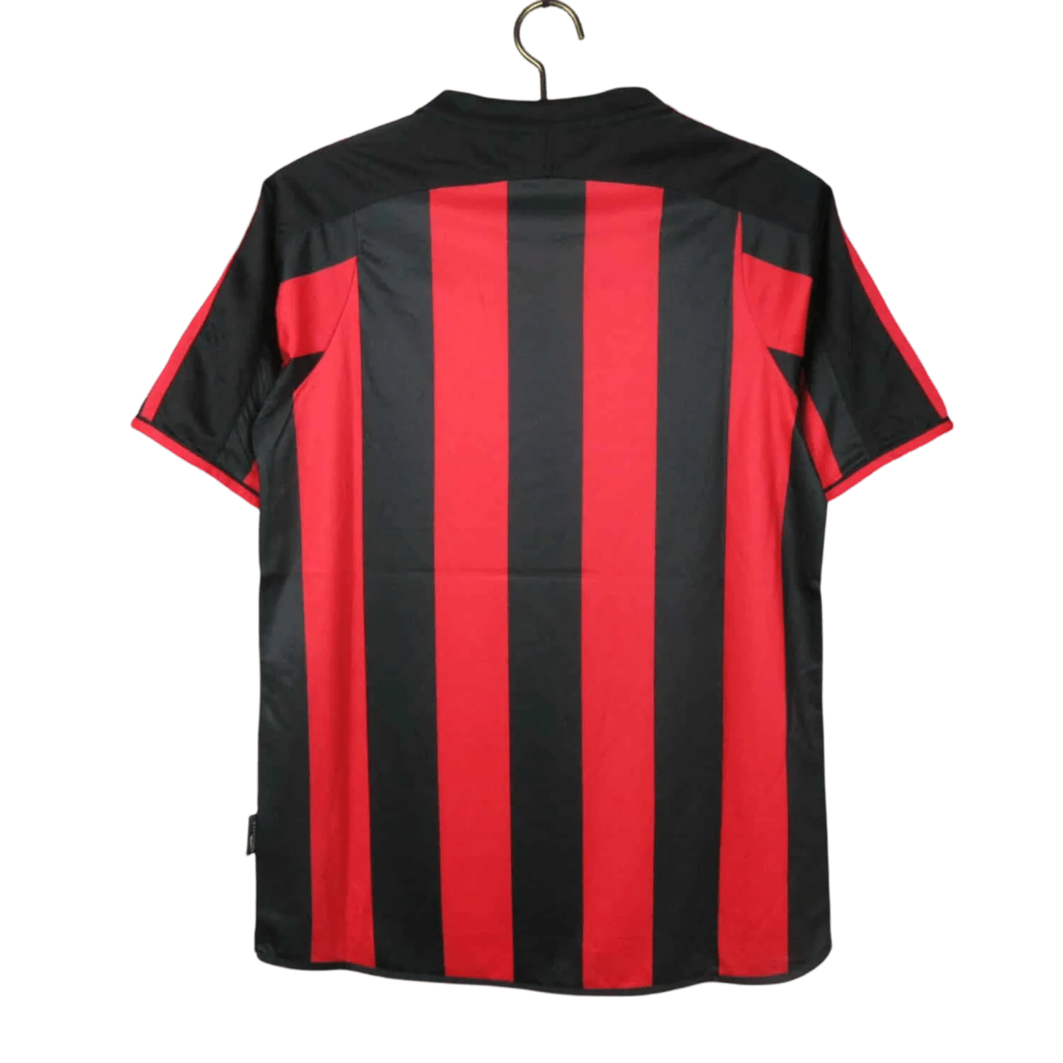 https://cdn.shopify.com/s/files/1/0826/7228/8075/files/20032004-ac-milan-opel-meriva-home-retro-kit-classickits433-780358.webp?v=1741198871