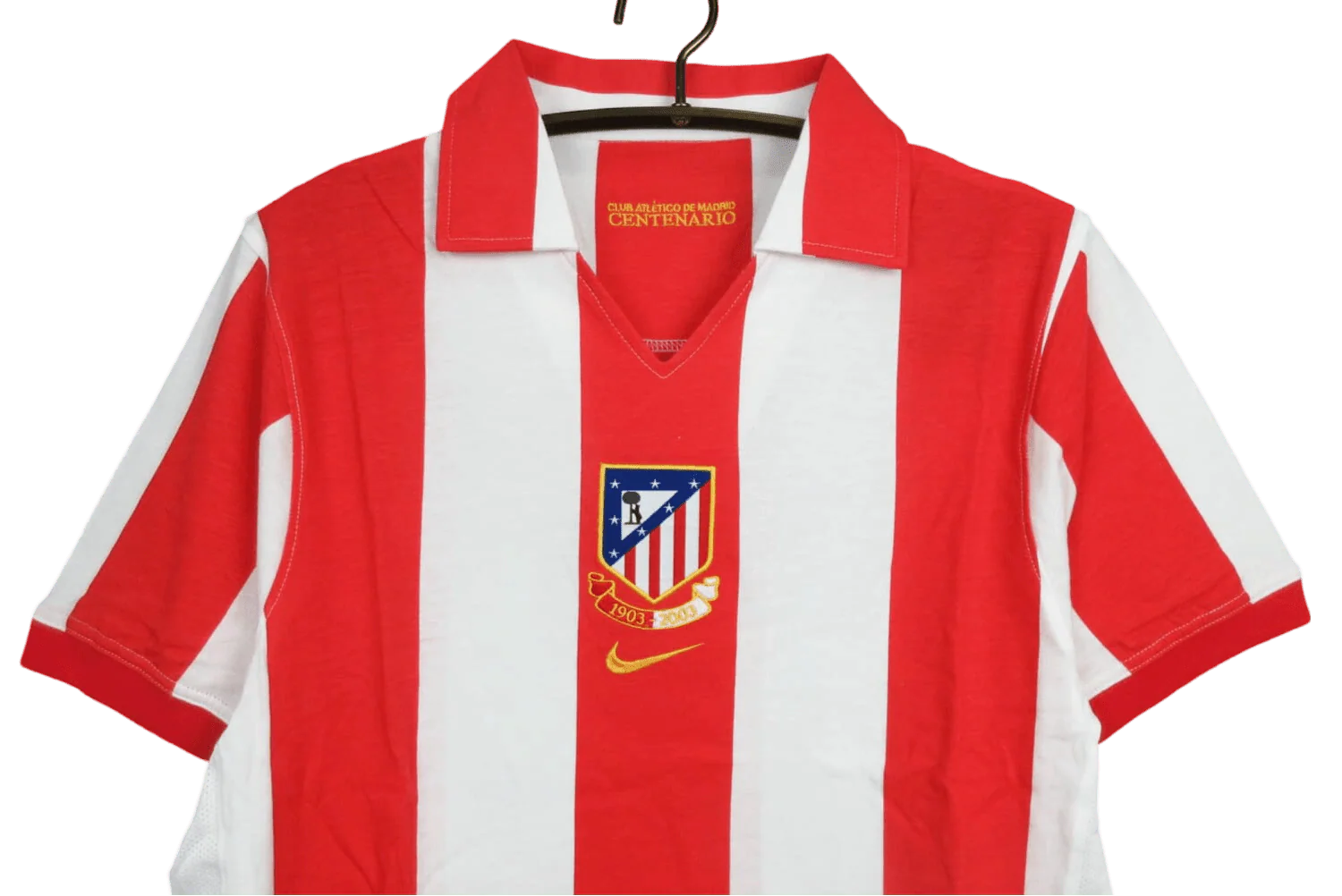 https://cdn.shopify.com/s/files/1/0826/7228/8075/files/20032004-atletico-madrid-centenary-home-retro-kit-classickits433-188603.webp?v=1741199045