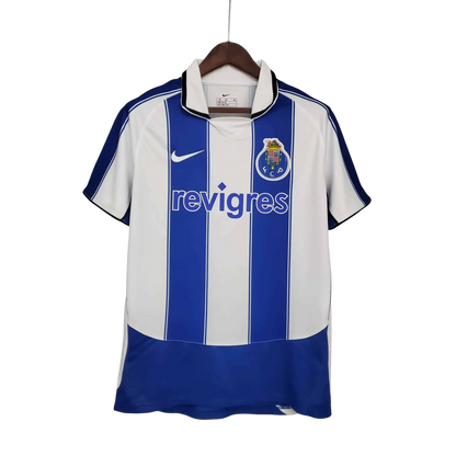 https://cdn.shopify.com/s/files/1/0826/7228/8075/files/20032004-fc-porto-revigres-home-retro-jersey-377933.webp?v=1741198249