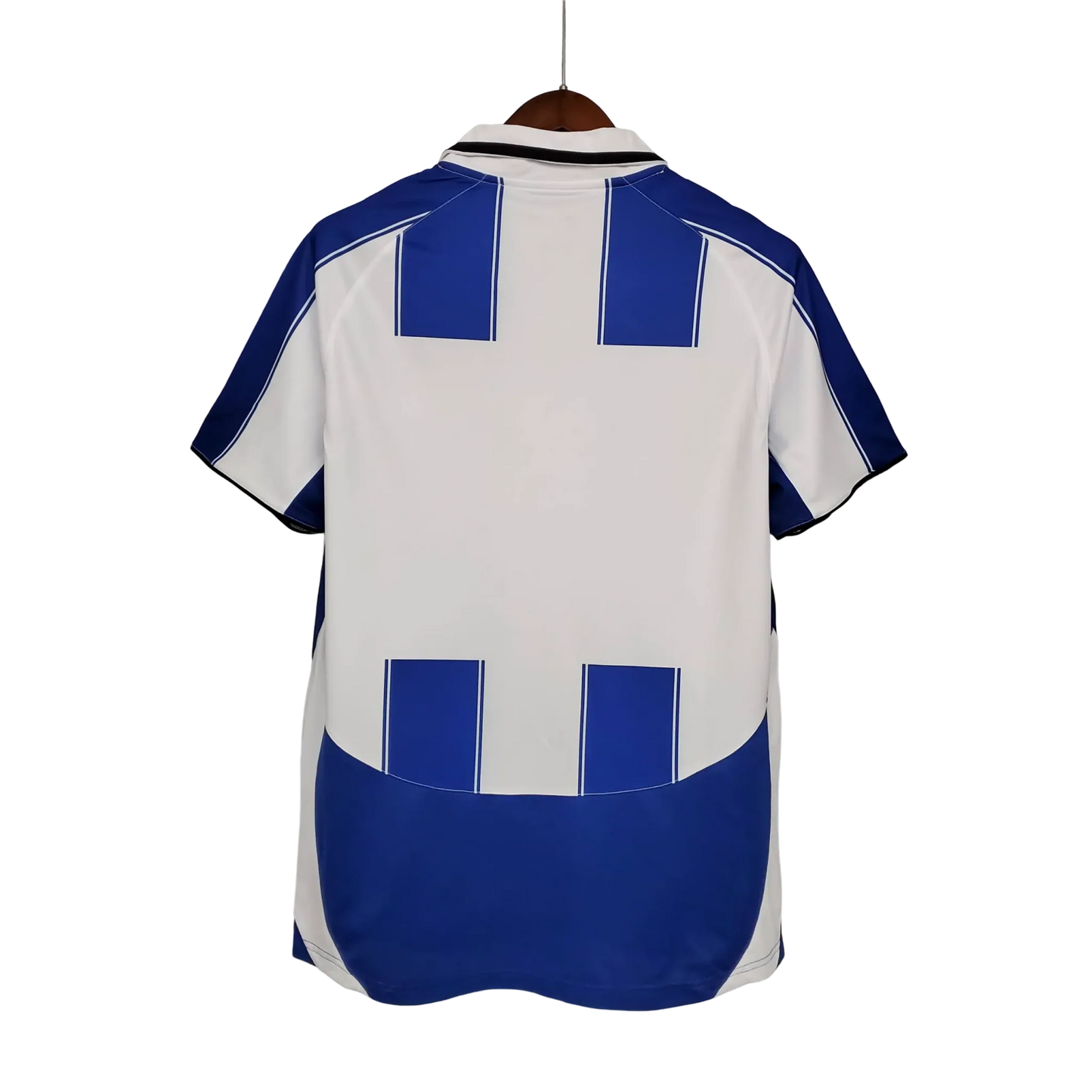 https://cdn.shopify.com/s/files/1/0826/7228/8075/files/20032004-fc-porto-revigres-home-retro-jersey-505940.webp?v=1741198248