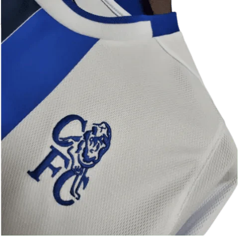 https://cdn.shopify.com/s/files/1/0826/7228/8075/files/20032005-chelsea-fly-emirates-away-retro-kit-long-sleeves-classickits433-665059.webp?v=1741198284