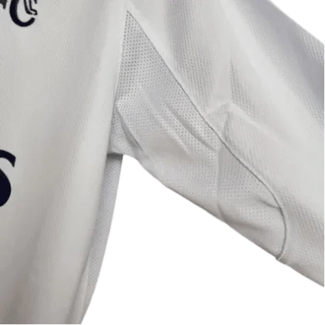 https://cdn.shopify.com/s/files/1/0826/7228/8075/files/20032005-chelsea-fly-emirates-away-retro-kit-long-sleeves-classickits433-773558.webp?v=1741198284