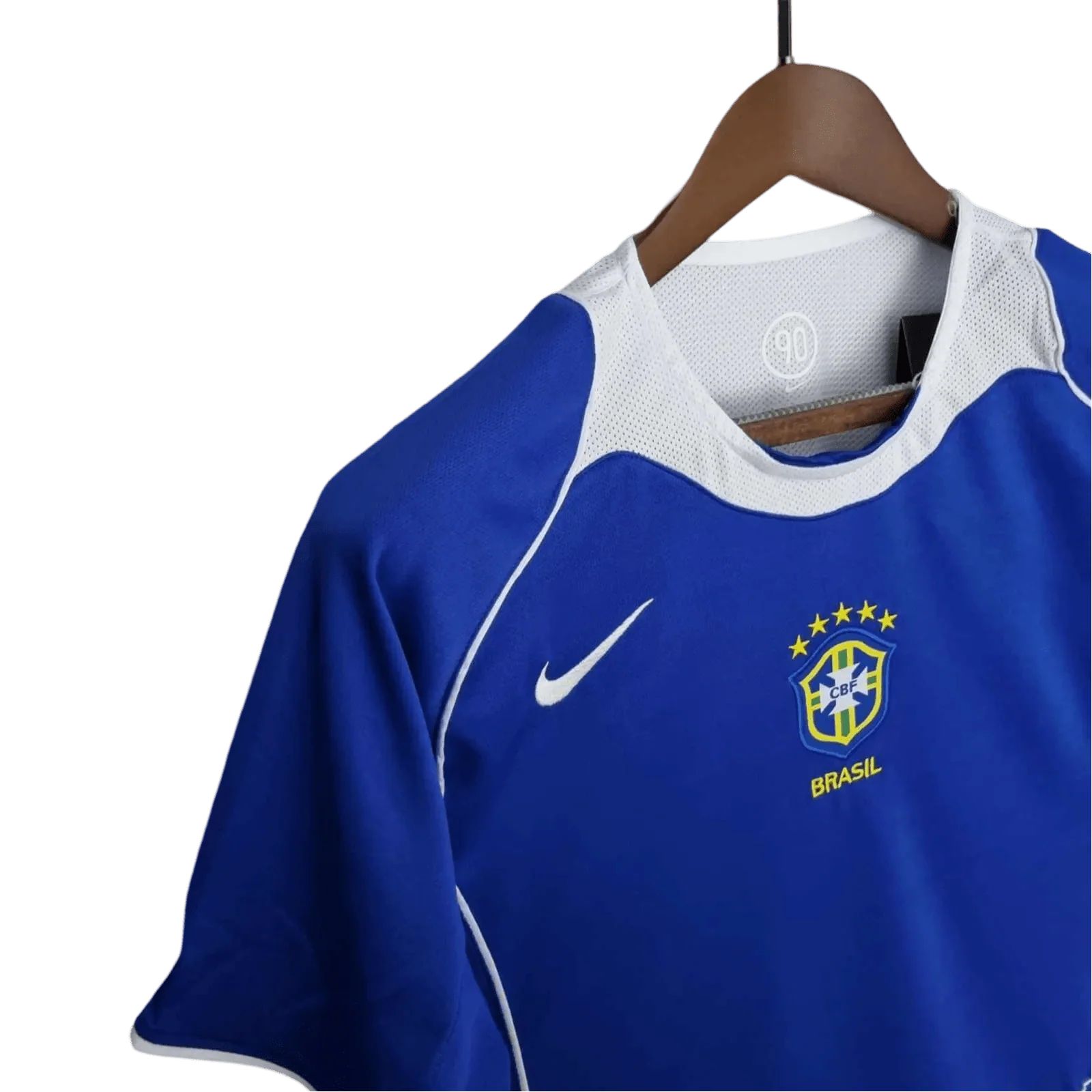 https://cdn.shopify.com/s/files/1/0826/7228/8075/files/2004-brazil-away-retro-kit-109228.webp?v=1741196950