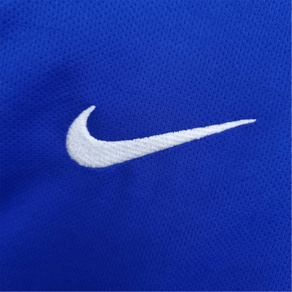 https://cdn.shopify.com/s/files/1/0826/7228/8075/files/2004-brazil-away-retro-kit-465847.webp?v=1741196949