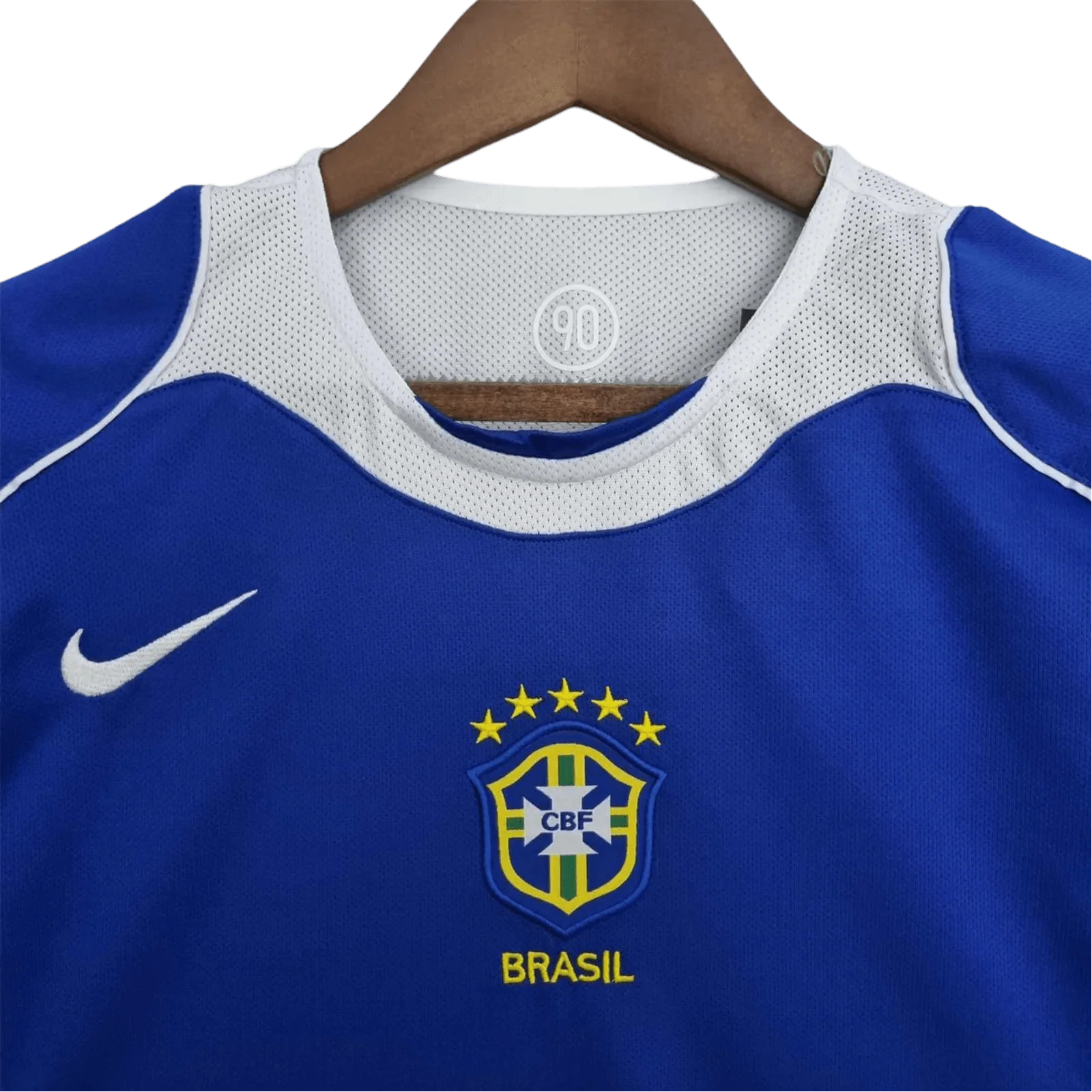 https://cdn.shopify.com/s/files/1/0826/7228/8075/files/2004-brazil-away-retro-kit-572892.webp?v=1741196948