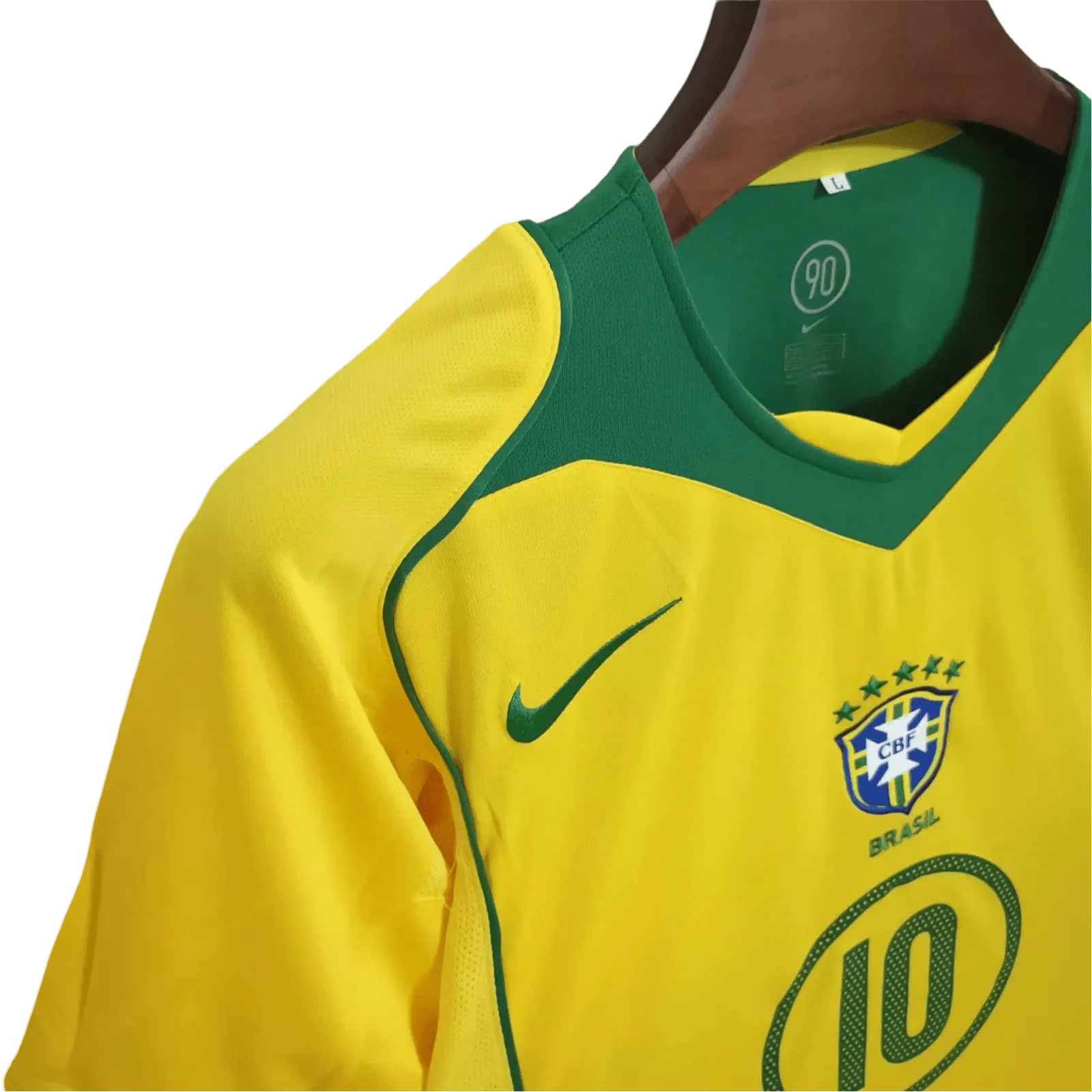 https://cdn.shopify.com/s/files/1/0826/7228/8075/files/2004-brazil-home-retro-kit-497388.webp?v=1741196967