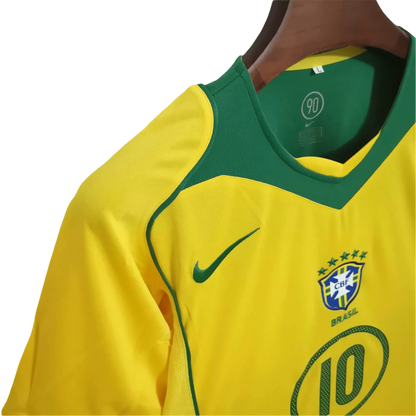 https://cdn.shopify.com/s/files/1/0826/7228/8075/files/2004-brazil-home-retro-kit-497388.webp?v=1741196967
