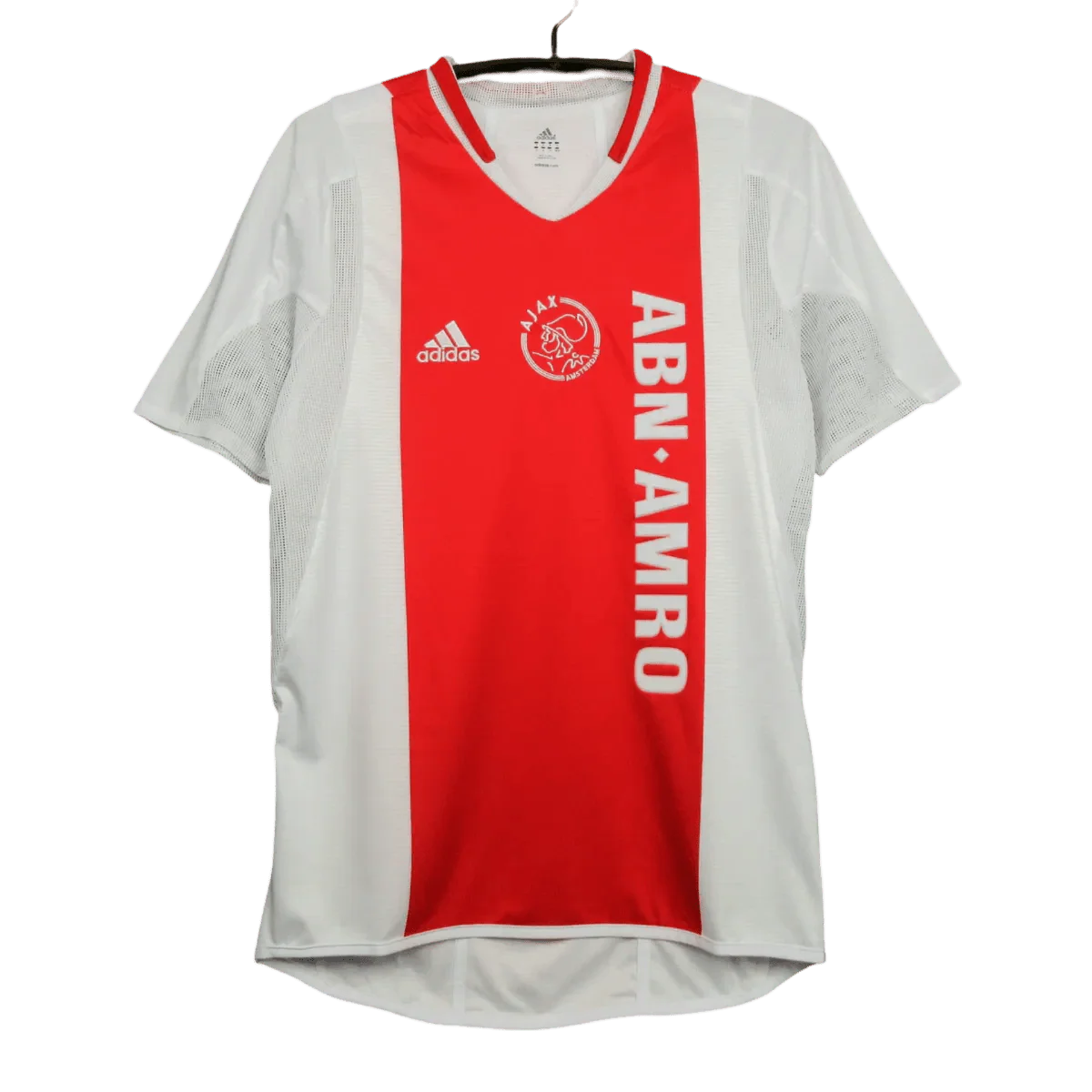 https://cdn.shopify.com/s/files/1/0826/7228/8075/files/20042005-ajax-abn-amro-home-retro-kit-classickits433-134745.webp?v=1741198347