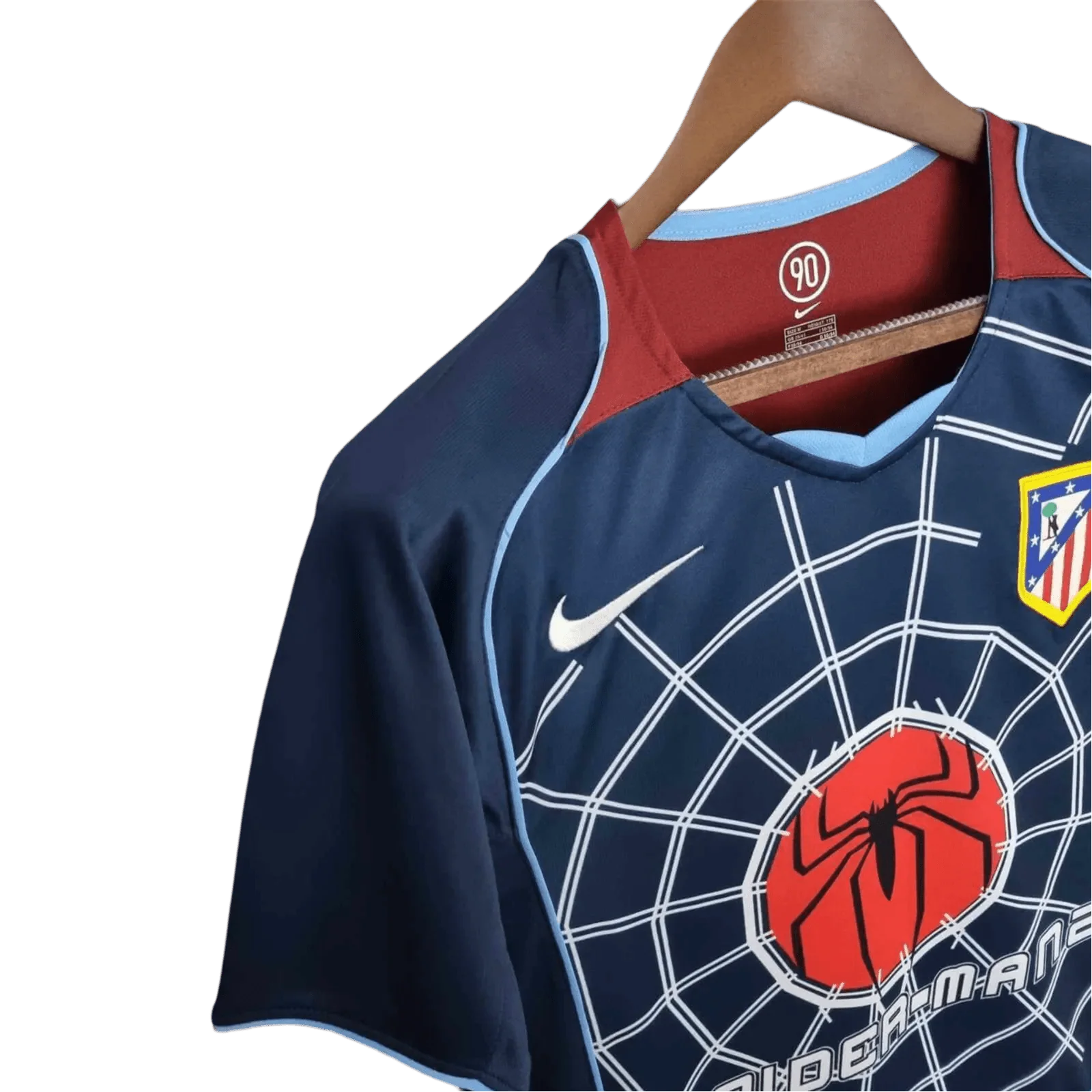 https://cdn.shopify.com/s/files/1/0826/7228/8075/files/20042005-atletico-madrid-spider-man-2-away-retro-kit-classickits433-970610.webp?v=1741198276