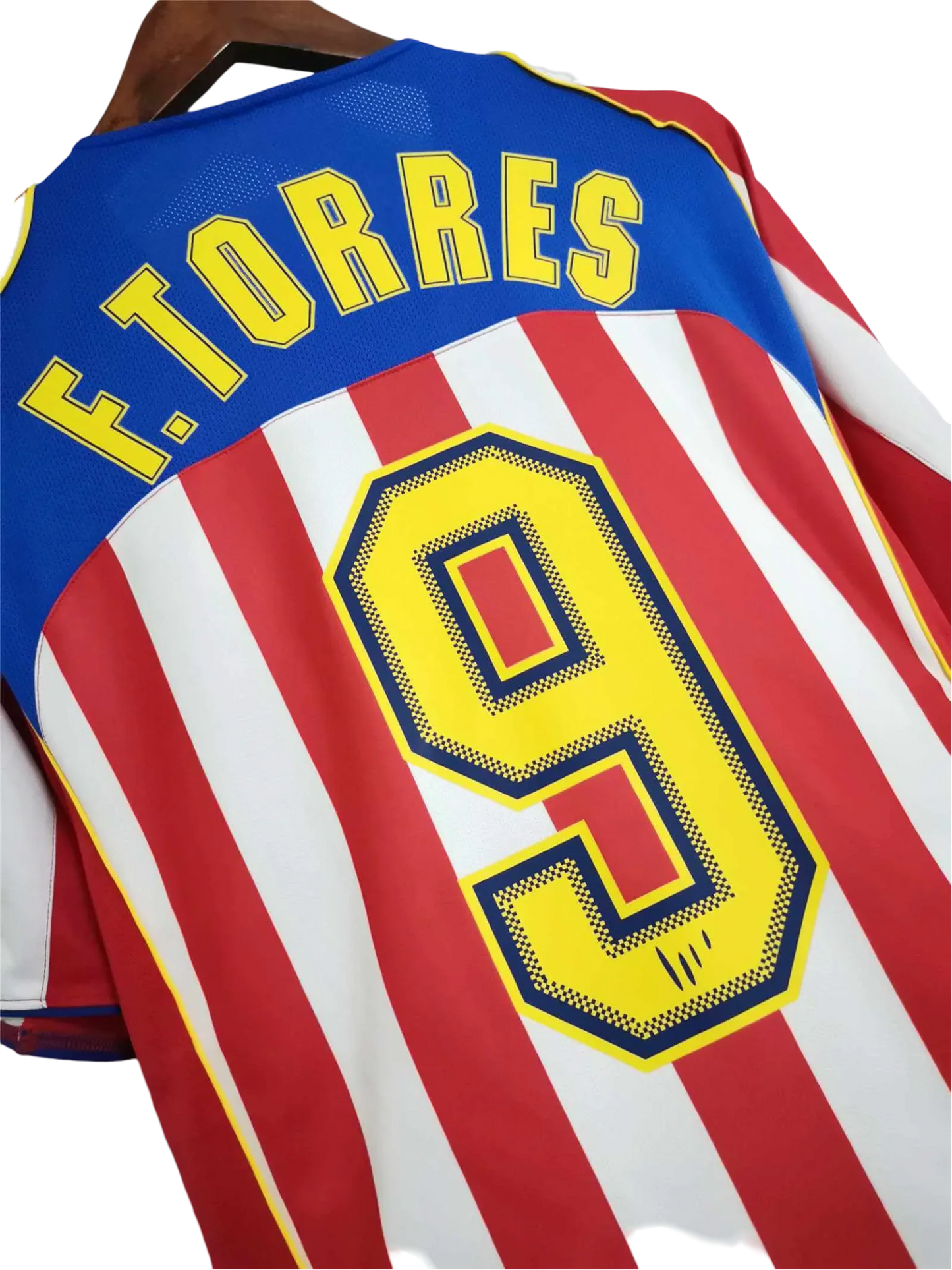 https://cdn.shopify.com/s/files/1/0826/7228/8075/files/20042005-atletico-madrid-spider-man-2-home-retro-kit-classickits433-642111.webp?v=1741198258