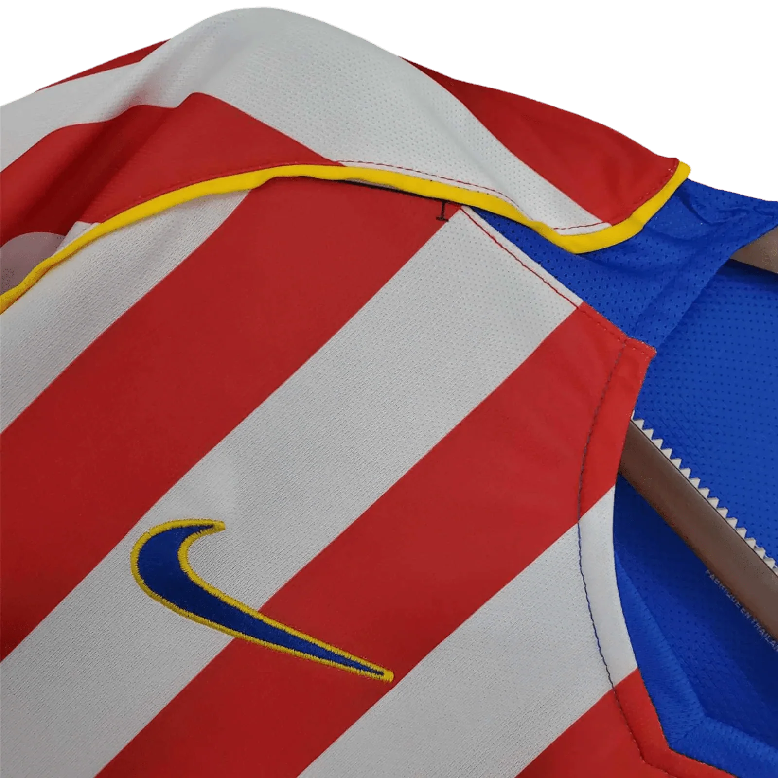 https://cdn.shopify.com/s/files/1/0826/7228/8075/files/20042005-atletico-madrid-spider-man-2-home-retro-kit-classickits433-850326.webp?v=1741198256