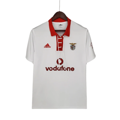 https://cdn.shopify.com/s/files/1/0826/7228/8075/files/20042005-benfica-vodafone-away-retro-jersey-680963.webp?v=1741199326