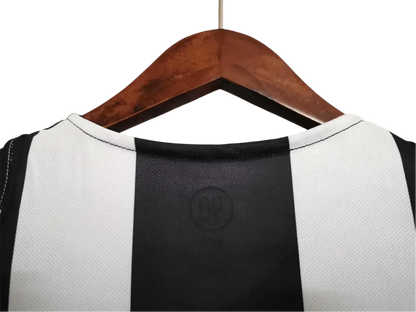 https://cdn.shopify.com/s/files/1/0826/7228/8075/files/20042005-juventus-sky-sport-home-retro-kit-339330.webp?v=1741197294
