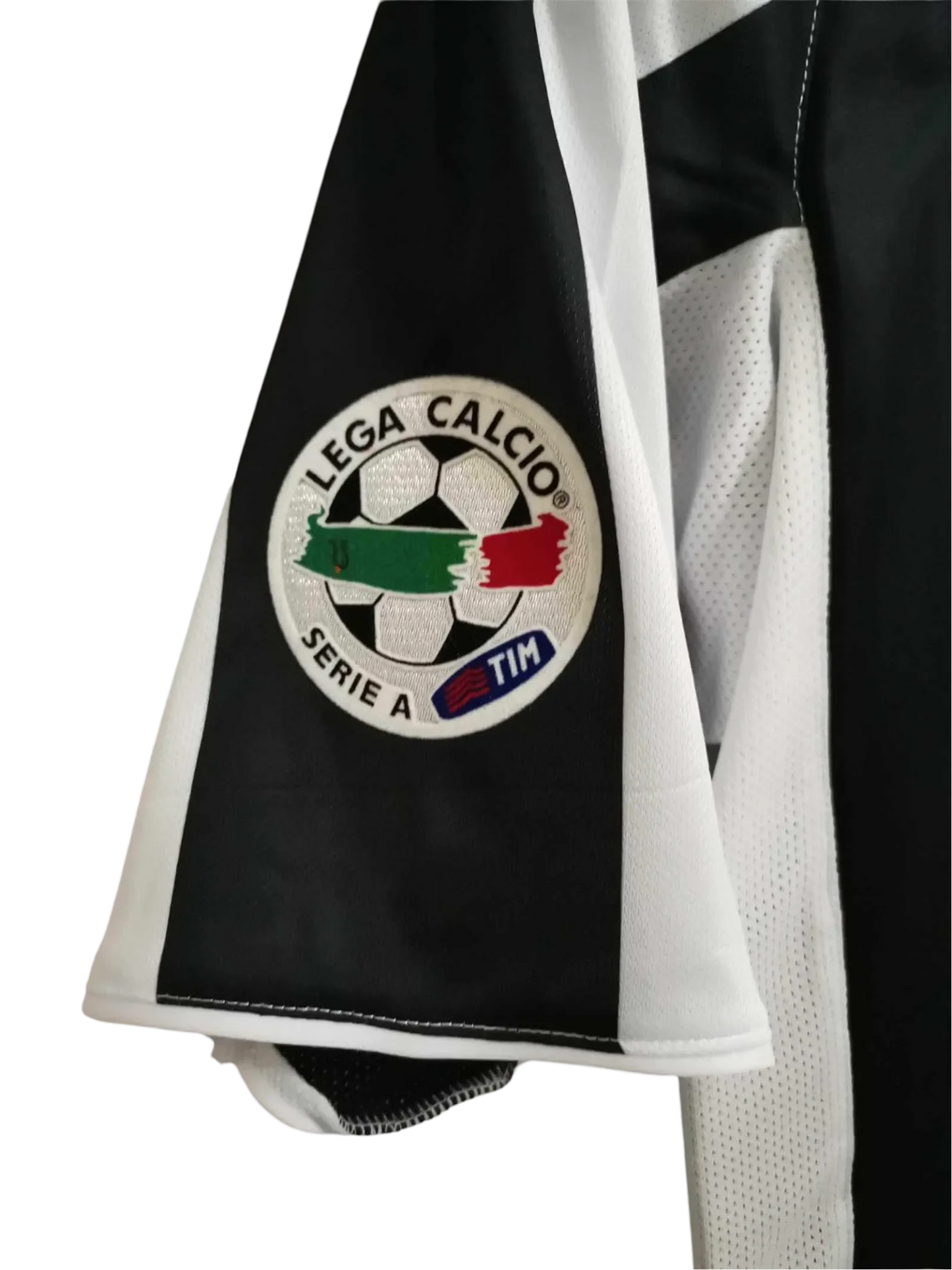 https://cdn.shopify.com/s/files/1/0826/7228/8075/files/20042005-juventus-sky-sport-home-retro-kit-886376.webp?v=1741197296