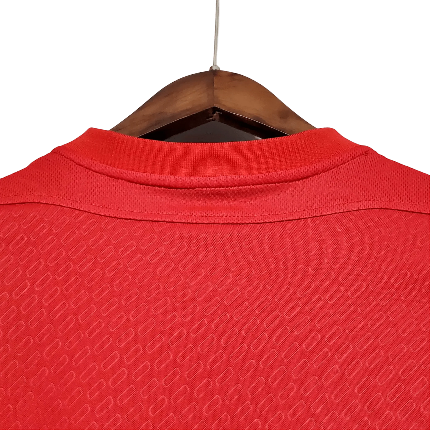 https://cdn.shopify.com/s/files/1/0826/7228/8075/files/20042005-liverpooi-carlsberg-ucl-final-istanbul-home-retro-kit-classickits433-696088.webp?v=1741198014