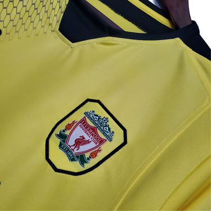 https://cdn.shopify.com/s/files/1/0826/7228/8075/files/20042005-liverpooi-carlsberg-yellow-away-retro-kit-classickits433-673828.webp?v=1741197879