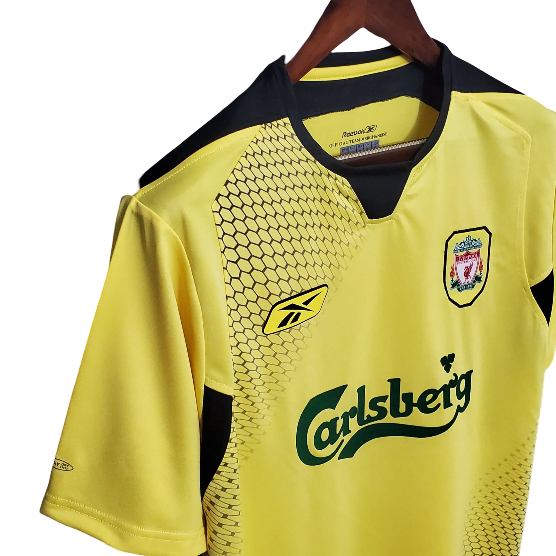 https://cdn.shopify.com/s/files/1/0826/7228/8075/files/20042005-liverpooi-carlsberg-yellow-away-retro-kit-classickits433-695197.webp?v=1741197878