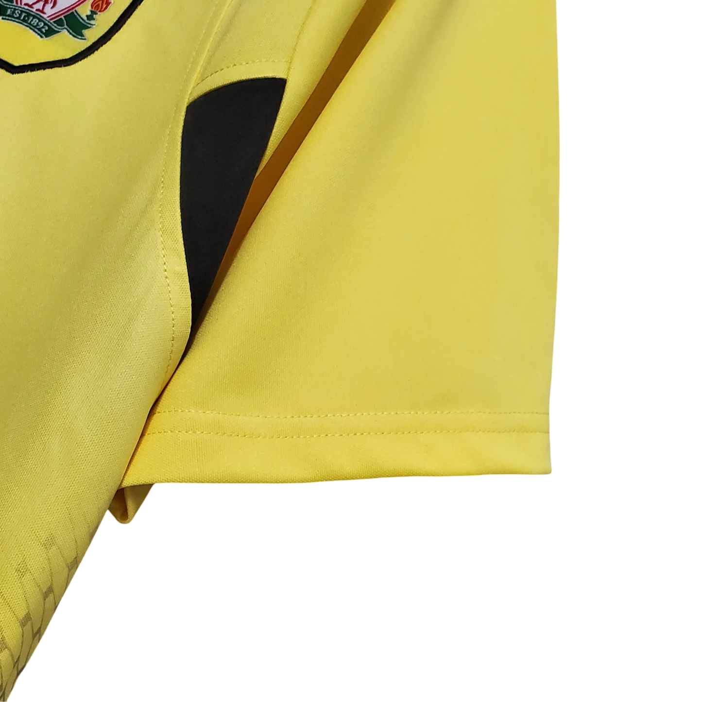 https://cdn.shopify.com/s/files/1/0826/7228/8075/files/20042005-liverpooi-carlsberg-yellow-away-retro-kit-classickits433-919703.webp?v=1741197876