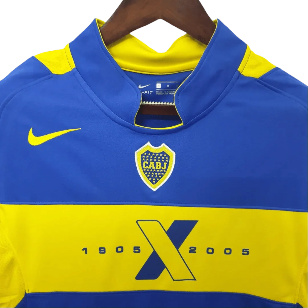 https://cdn.shopify.com/s/files/1/0826/7228/8075/files/2005-boca-juniors-home-retro-jersey-450406.webp?v=1741197156