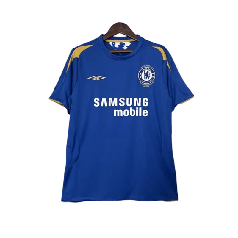 https://cdn.shopify.com/s/files/1/0826/7228/8075/files/20052006-chelsea-samsung-mobile-home-retro-kit-classickits433-383529.webp?v=1741198251
