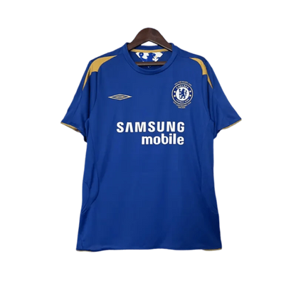 https://cdn.shopify.com/s/files/1/0826/7228/8075/files/20052006-chelsea-samsung-mobile-home-retro-kit-classickits433-383529.webp?v=1741198251