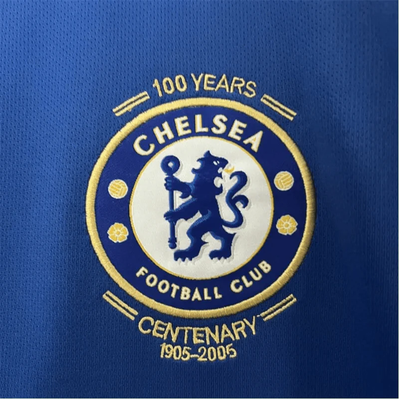 https://cdn.shopify.com/s/files/1/0826/7228/8075/files/20052006-chelsea-samsung-mobile-home-retro-kit-classickits433-434538.webp?v=1741198253